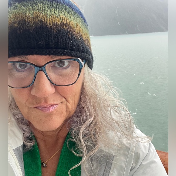 Meet your Posher! - Picture 10 of 14